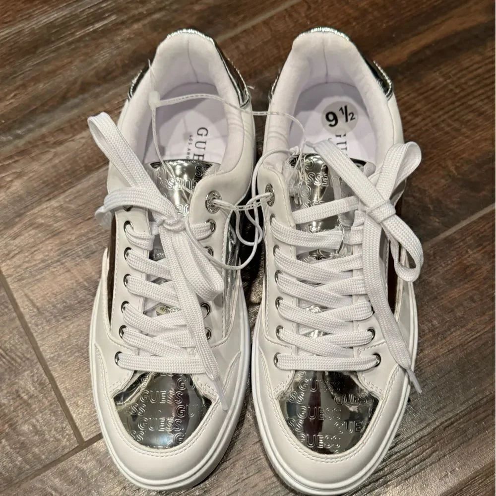 Guess Wgerics2 Women's Tennis Shoes Nwt sz 9.5